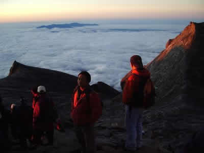 travel mountain kinabalu